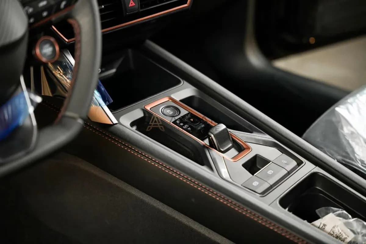Cupra Leon 2026 V3 Black Automatic — New