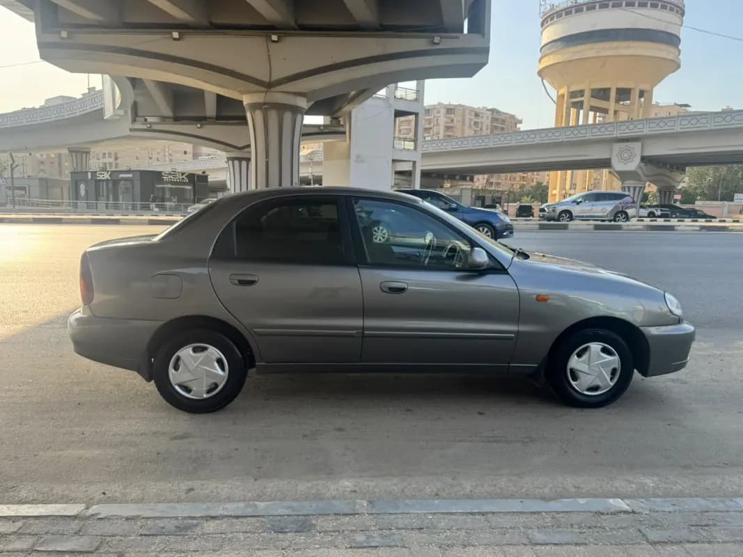 Chevrolet Lanos 2017 Standard Silver Manual — Used