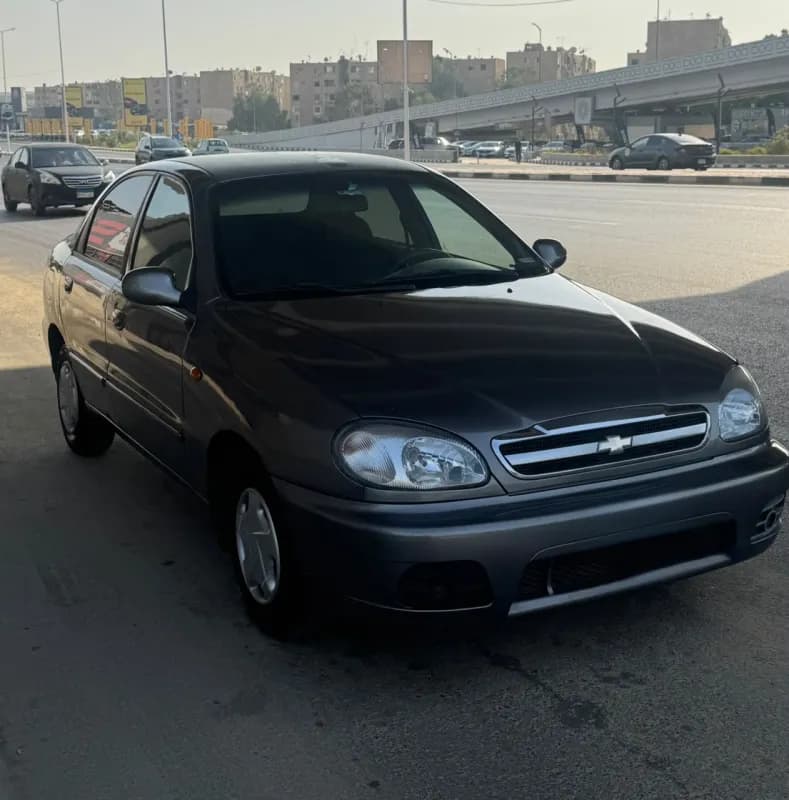 Chevrolet Lanos 2017 Standard Silver Manual — Used