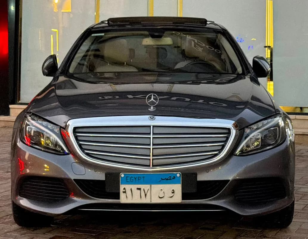 مرسيدس بنز C180 2018 اكسكلوسف رمادي أوتوماتيك — مستعملة