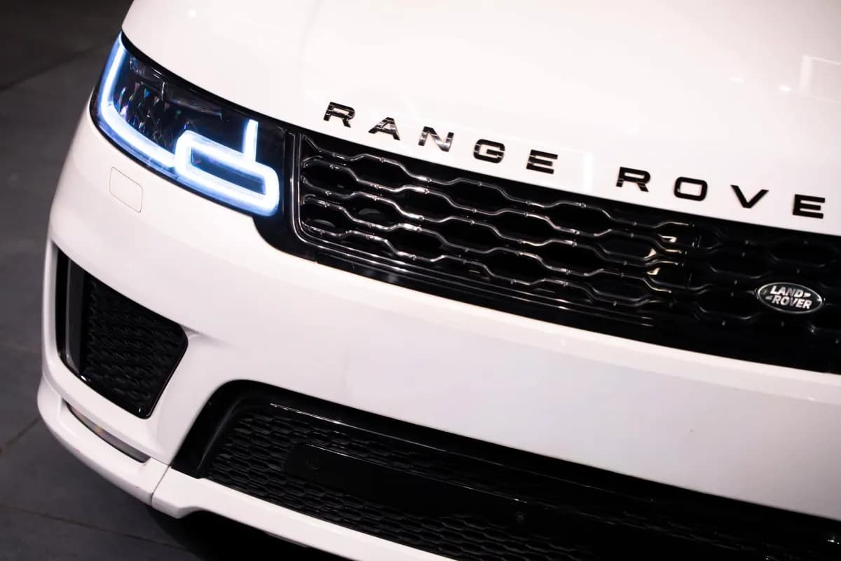 Range Rover Sport 2020 P400e HSE White Automatic — Used
