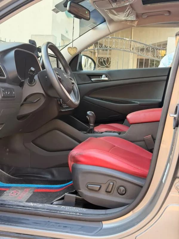 Hyundai Tucson 2020 Top line Gray Automatic — Used