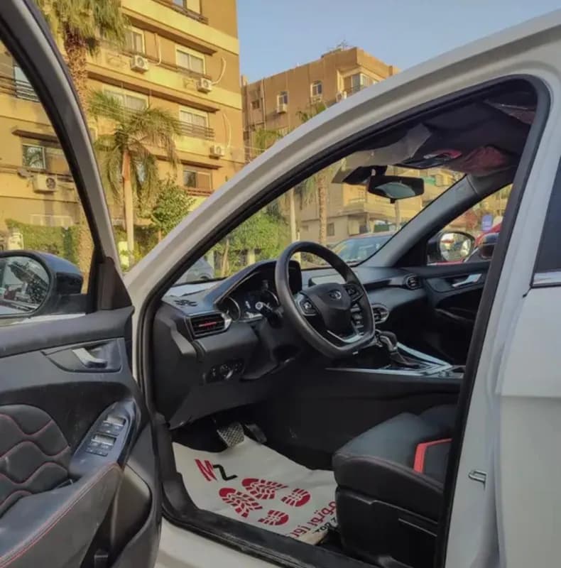 كايي اي 5 2027 بريميوم أبيض أوتوماتيك — جديدة