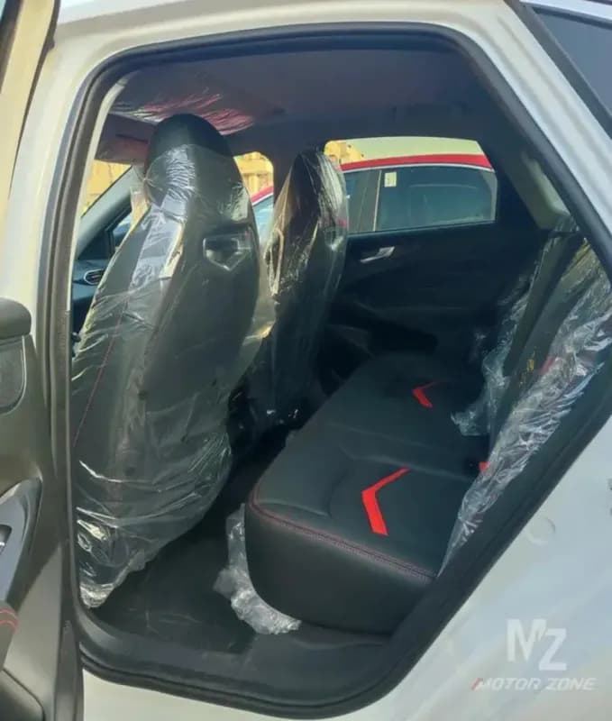 كايي اي 5 2027 بريميوم أبيض أوتوماتيك — جديدة