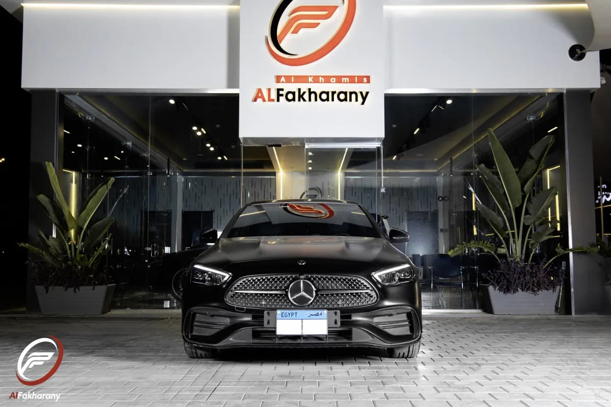 مرسيدس بنز C200 2026 ايه ام جي أسود أوتوماتيك — مستعملة