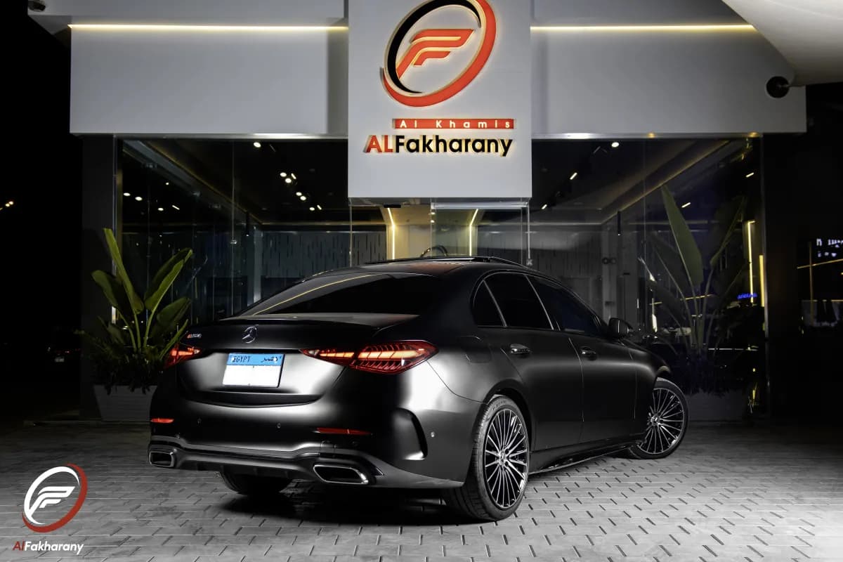 مرسيدس بنز C200 2026 ايه ام جي أسود أوتوماتيك — مستعملة