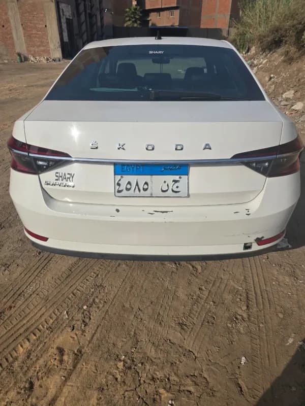 سكودا سوبرب 2021 امبيشن أبيض أوتوماتيك — مستعملة