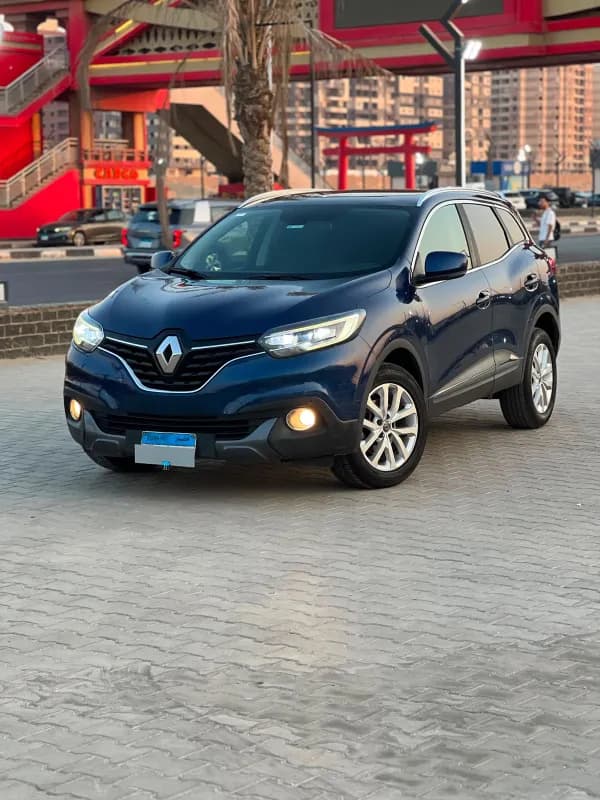 رينو كادجار 2019 سيجنتشر أزرق أوتوماتيك — مستعملة