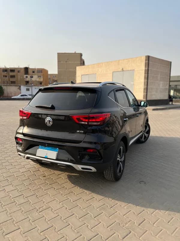 MG ZS 2026 Luxury Black Automatic — Used