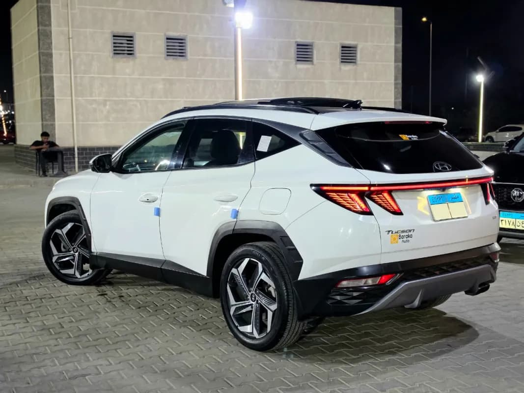 Hyundai Tucson 2021 Top line White Automatic — Used