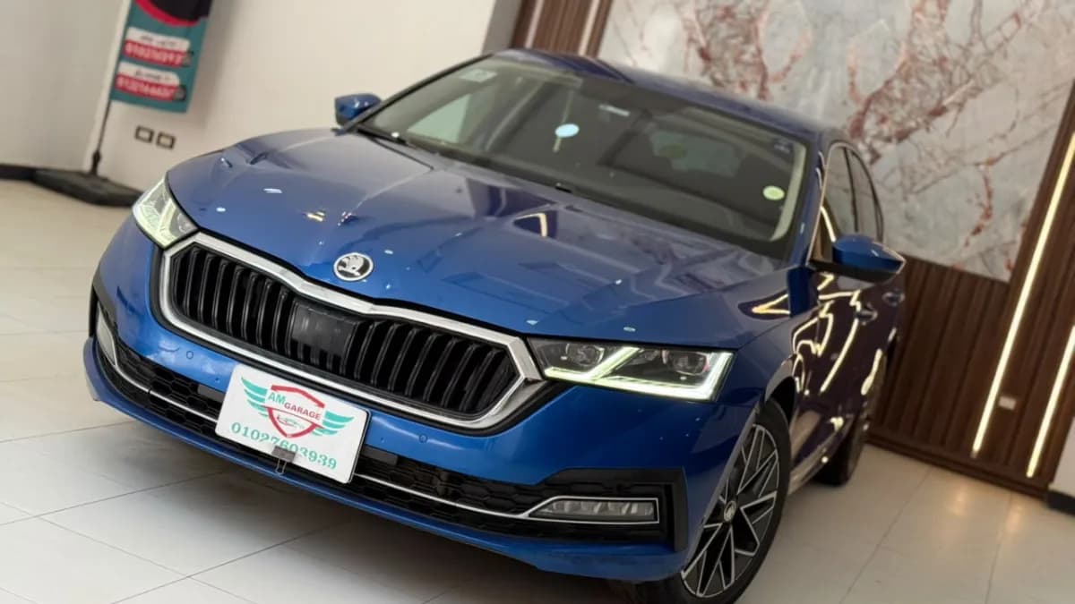 سكودا اوكتافيا A8 2021 ستايل بلس أزرق أوتوماتيك — مستعملة