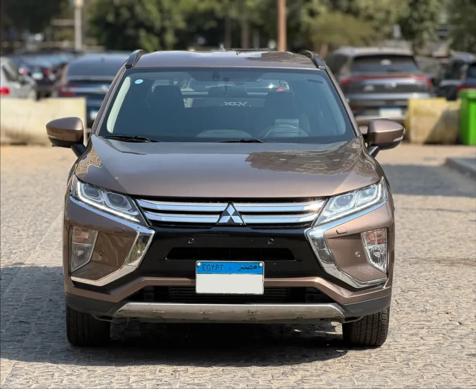 ميتسوبيشي اكلبس كروس 2019 انسبير جي ال اس بني فتيس متغير السرعات باستمرار — مستعملة