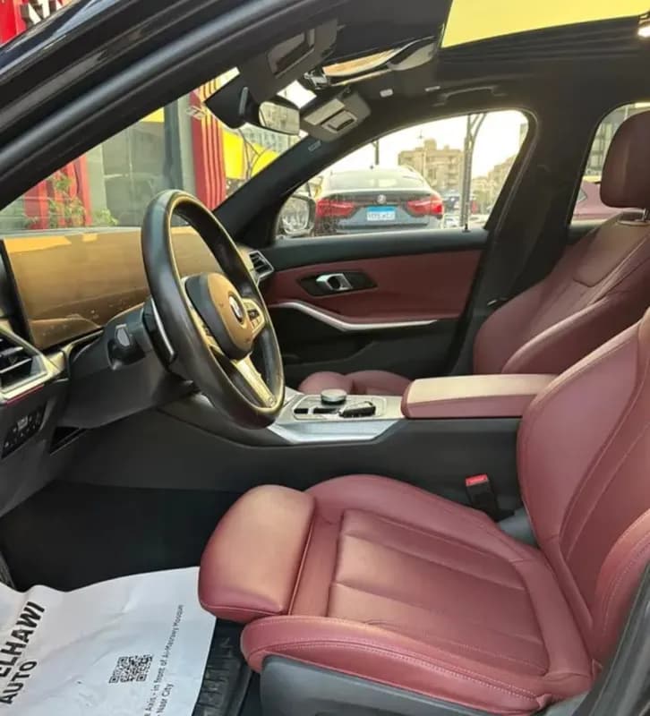 بي ام دبليو 320i 2024 ام سبورت أسود أوتوماتيك — مستعملة