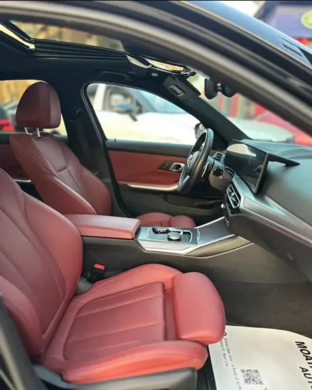 بي ام دبليو 320i 2024 ام سبورت أسود أوتوماتيك — مستعملة
