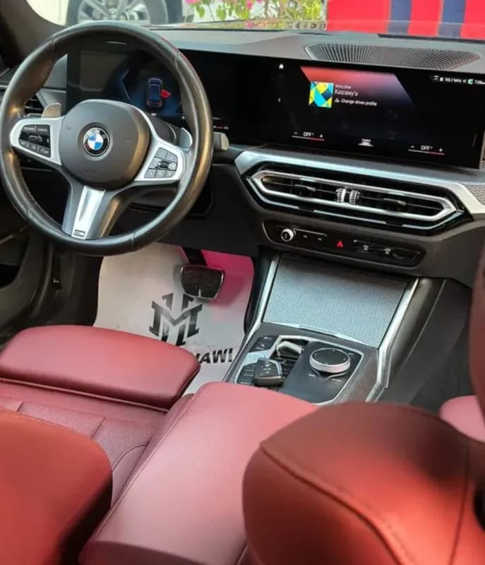 بي ام دبليو 320i 2024 ام سبورت أسود أوتوماتيك — مستعملة