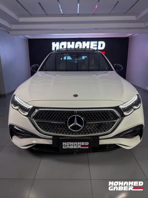 مرسيدس بنز E200 2024 ايه ام جي أبيض أوتوماتيك — مستعملة