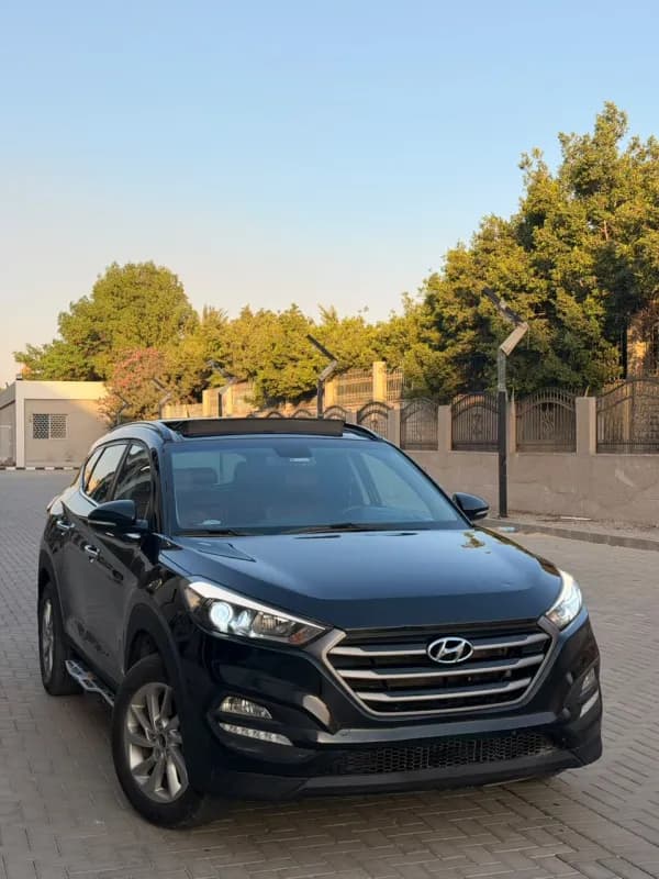 هيونداي توسان 2019 توب لاين أسود أوتوماتيك — مستعملة