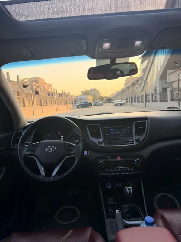 هيونداي توسان 2019 توب لاين أسود أوتوماتيك — مستعملة