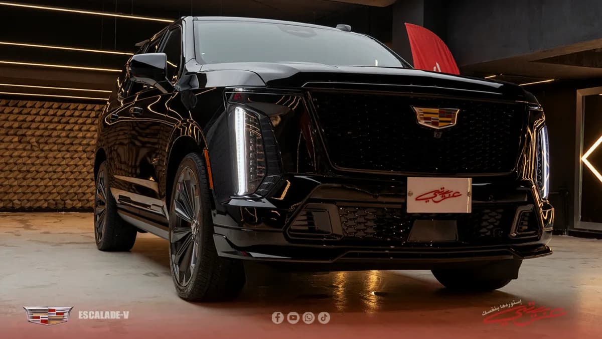 كاديلاك إسكاليد 2026 في 8 سوبر تشارج أسود أوتوماتيك — جديدة