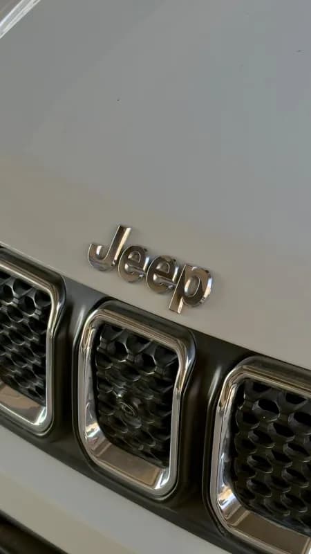 Jeep Compass 2023 Longitude White Automatic — Used