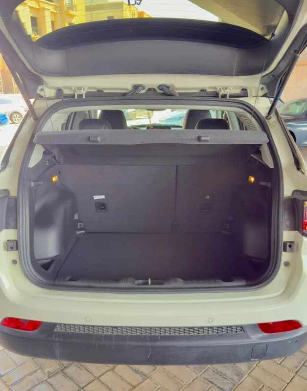 Jeep Compass 2023 Longitude White Automatic — Used