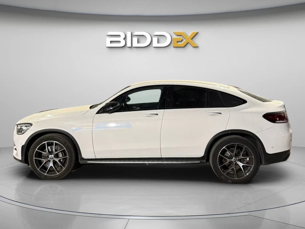 مرسيدس بنز جي ال سي 300 كوبيه 2022 أبيض أوتوماتيك — مستعملة