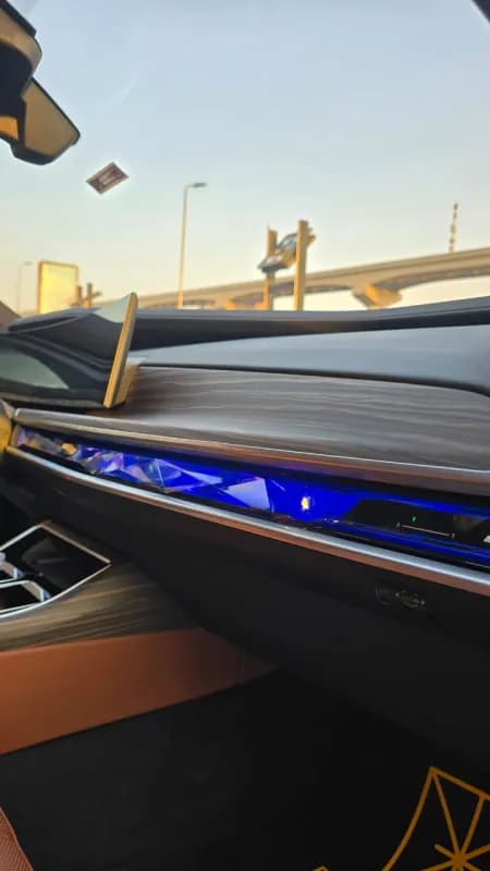 بي ام دبليو M760i 2026 ام بيريفورمانس في 8-4.4ال رمادي أوتوماتيك — جديدة