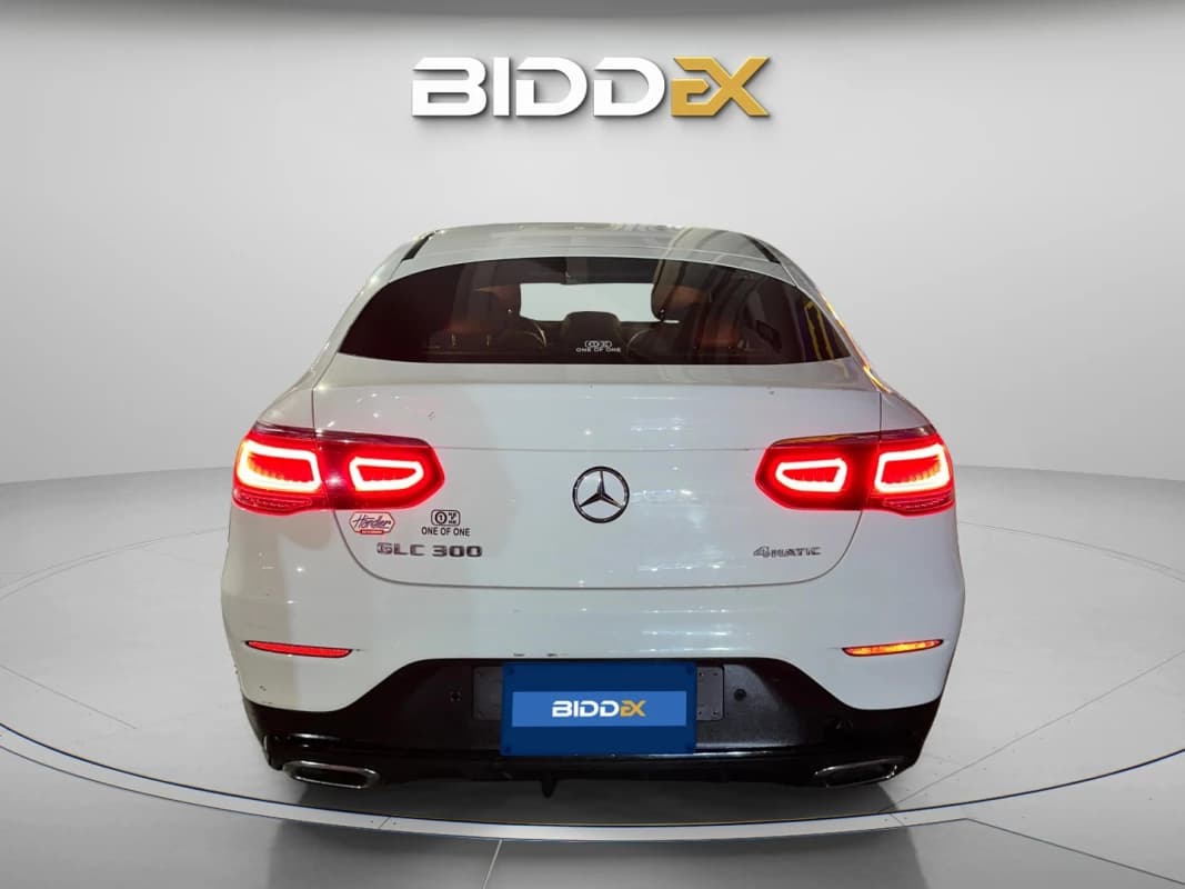 مرسيدس بنز جي ال سي 300 كوبيه 2022 أبيض أوتوماتيك — مستعملة