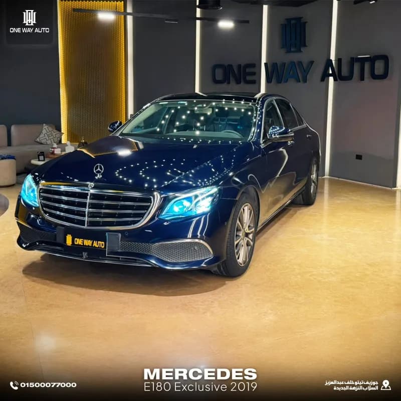 مرسيدس بنز E180 2019 ايكسكلوسيف أزرق الداكن أوتوماتيك — مستعملة