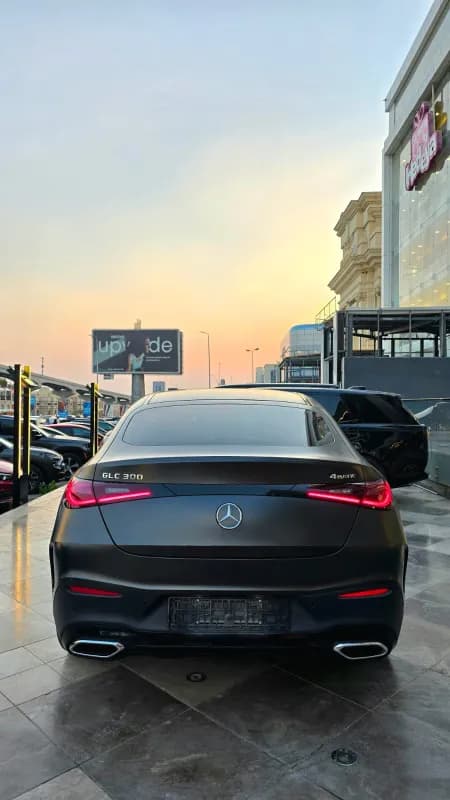 مرسيدس بنز GLC 300 2025 برميم بلس أسود أوتوماتيك — مستعملة
