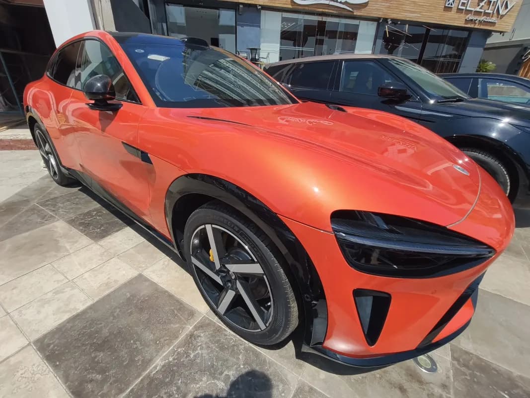 شاومي واي يو 7 2025 دول موتور ماكس برتقالي أوتوماتيك — جديدة