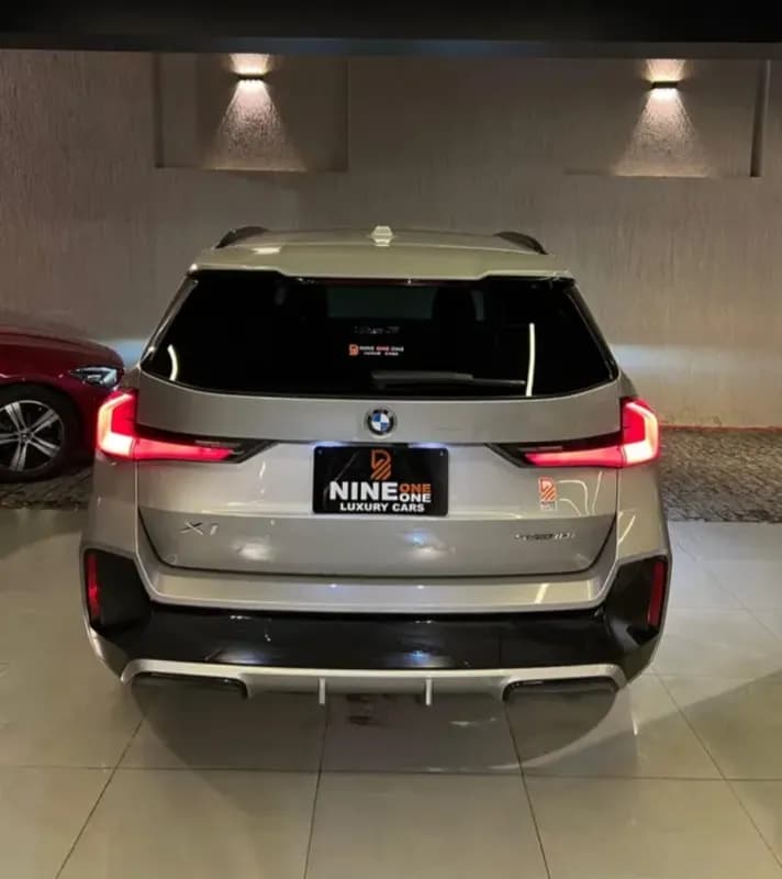 بي ام دبليو X1 2026 ام سبورت باكيدج فضي أوتوماتيك — مستعملة