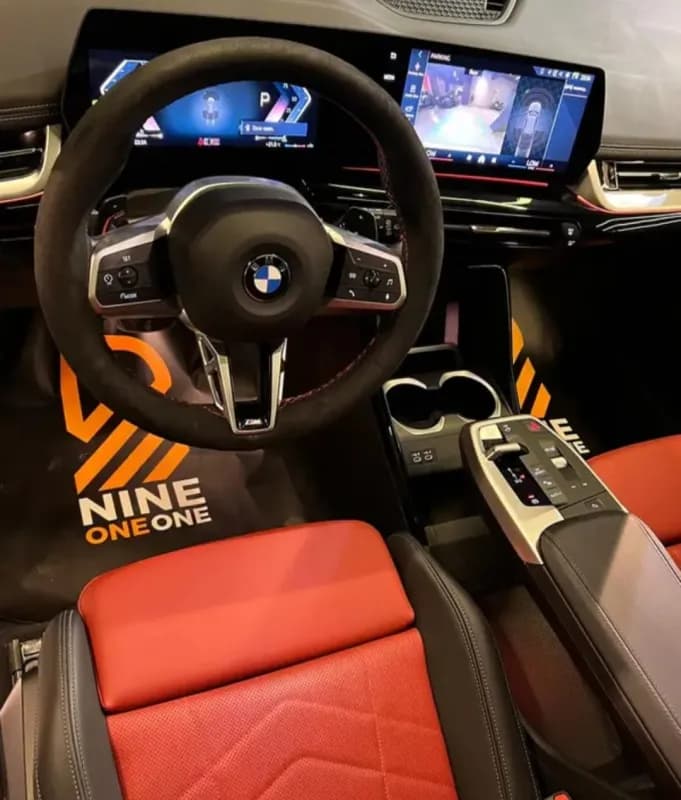 بي ام دبليو X1 2026 ام سبورت باكيدج فضي أوتوماتيك — مستعملة