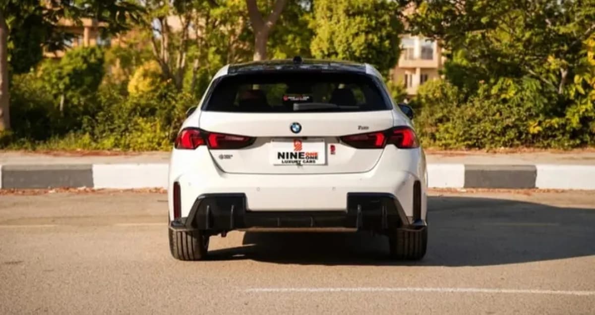 بي ام دبليو 118i 2026 سبورت لاين أبيض أوتوماتيك — مستعملة