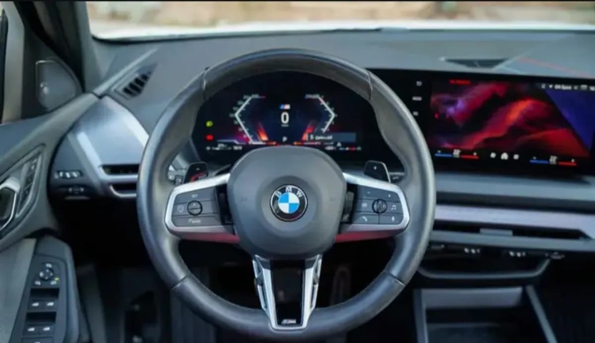 بي ام دبليو 118i 2026 سبورت لاين أبيض أوتوماتيك — مستعملة