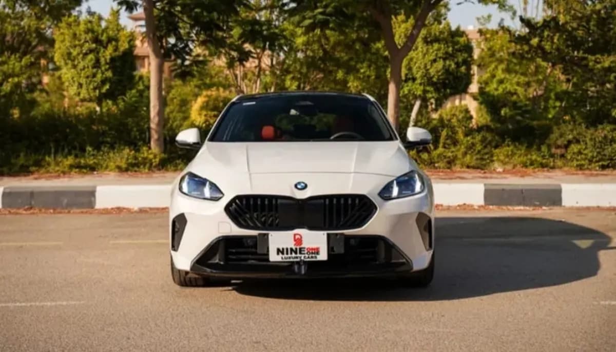 بي ام دبليو 118i 2026 سبورت لاين أبيض أوتوماتيك — مستعملة