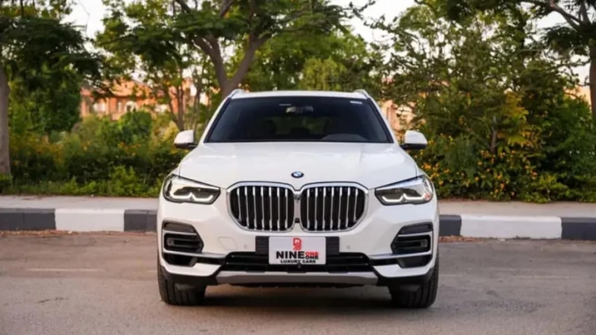 بي ام دبليو X5 2023 ام 40 اى أبيض أوتوماتيك — مستعملة