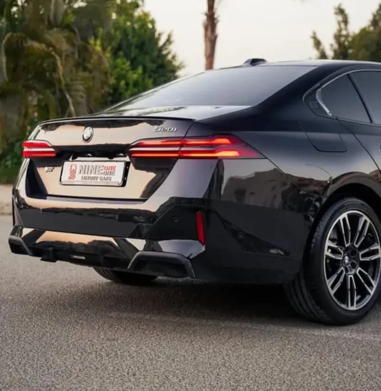 بي ام دبليو 520i 2026 لاكشري أسود أوتوماتيك — مستعملة