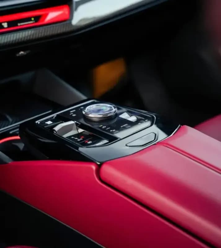 بي ام دبليو 520i 2026 لاكشري أسود أوتوماتيك — مستعملة