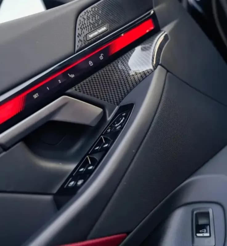 بي ام دبليو 520i 2026 لاكشري أسود أوتوماتيك — مستعملة