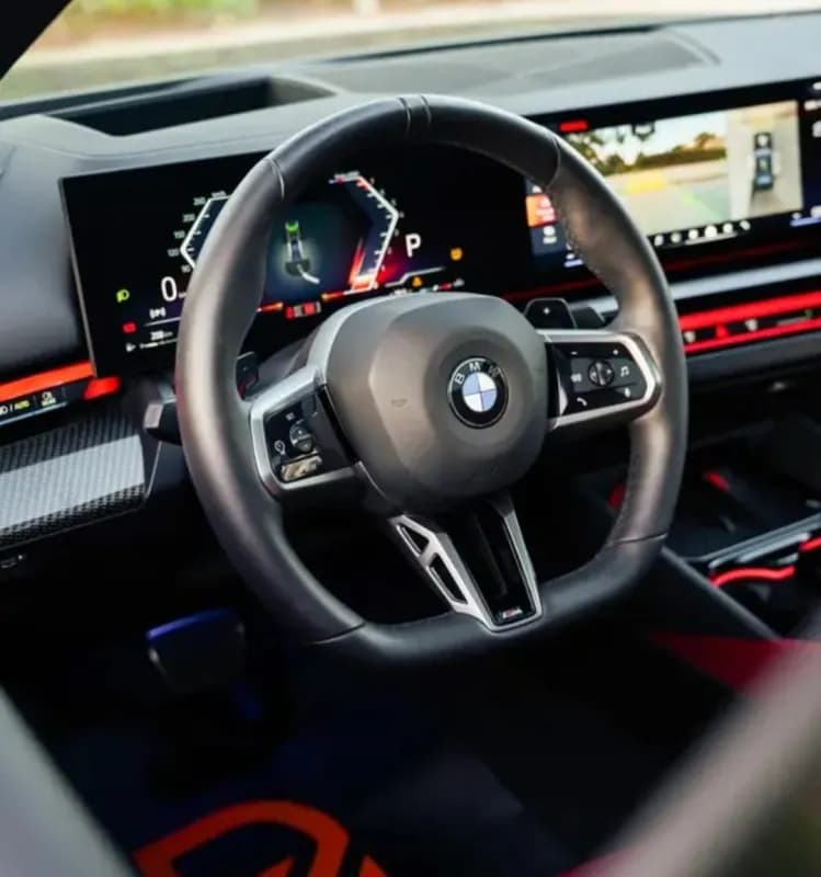 بي ام دبليو 520i 2026 لاكشري أسود أوتوماتيك — مستعملة