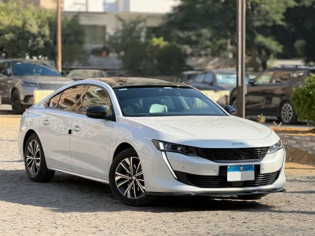 بيجو 508 2022 ألور بلس أبيض أوتوماتيك — مستعملة