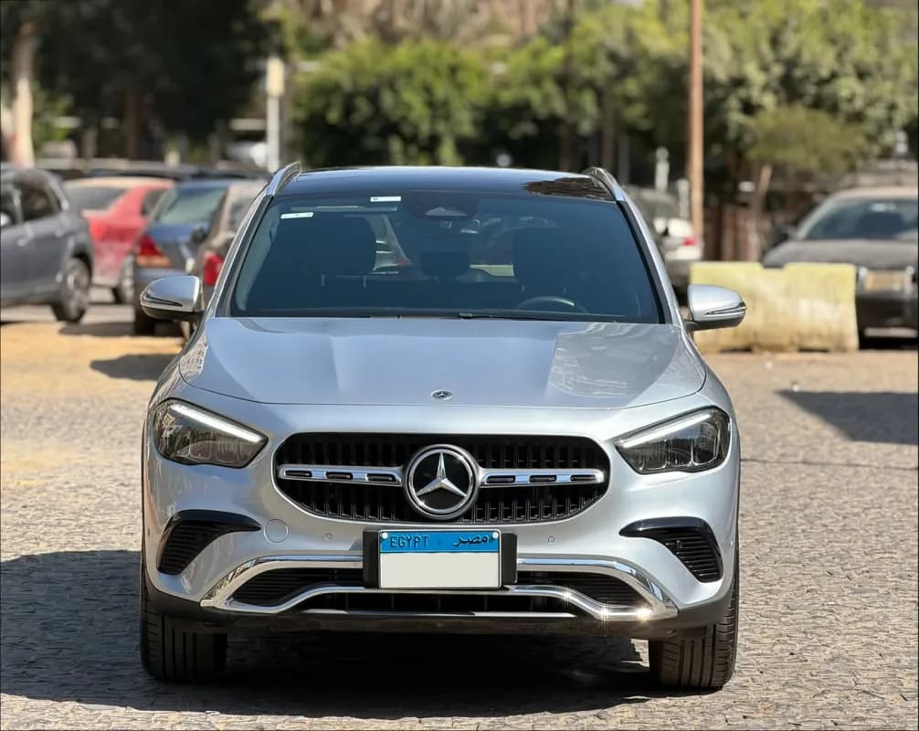 مرسيدس بنز GLA 200 2026 ايه ام جي فضي أوتوماتيك — مستعملة
