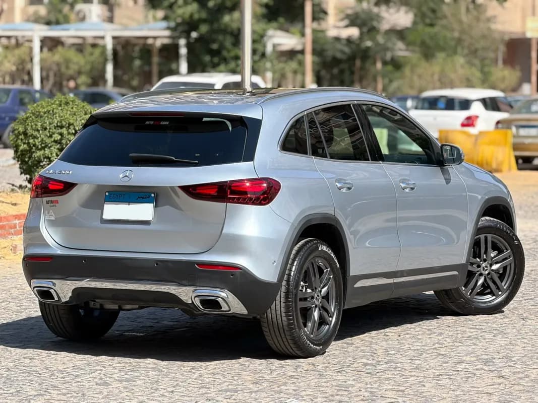 مرسيدس بنز GLA 200 2026 ايه ام جي فضي أوتوماتيك — مستعملة