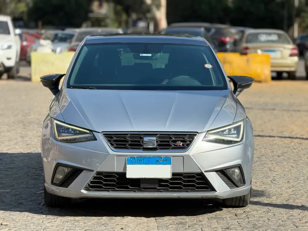 سيات ابيزا 2021 اف ار فضي أوتوماتيك — مستعملة