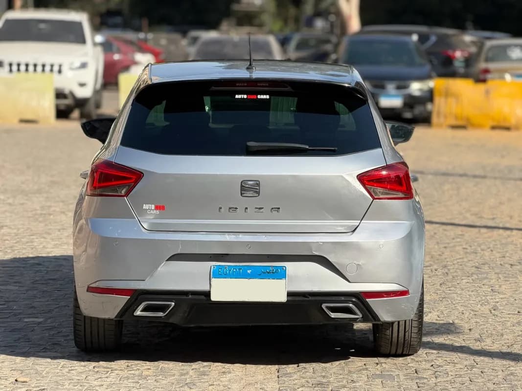 سيات ابيزا 2021 اف ار فضي أوتوماتيك — مستعملة
