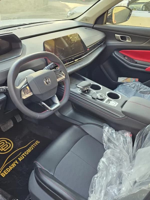 تشانغان CS55 بلاس 2027 فلاج شيب أحمر أوتوماتيك — جديدة