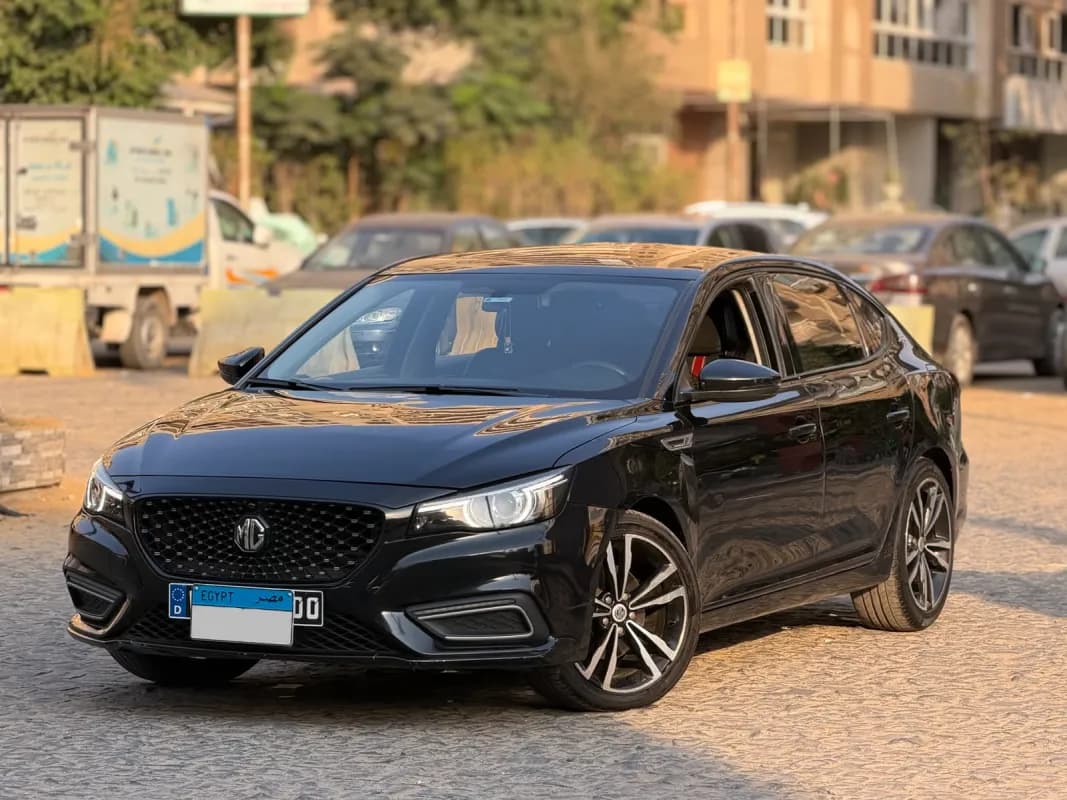 ام جي 6 2021 لاكشري أسود أوتوماتيك — مستعملة