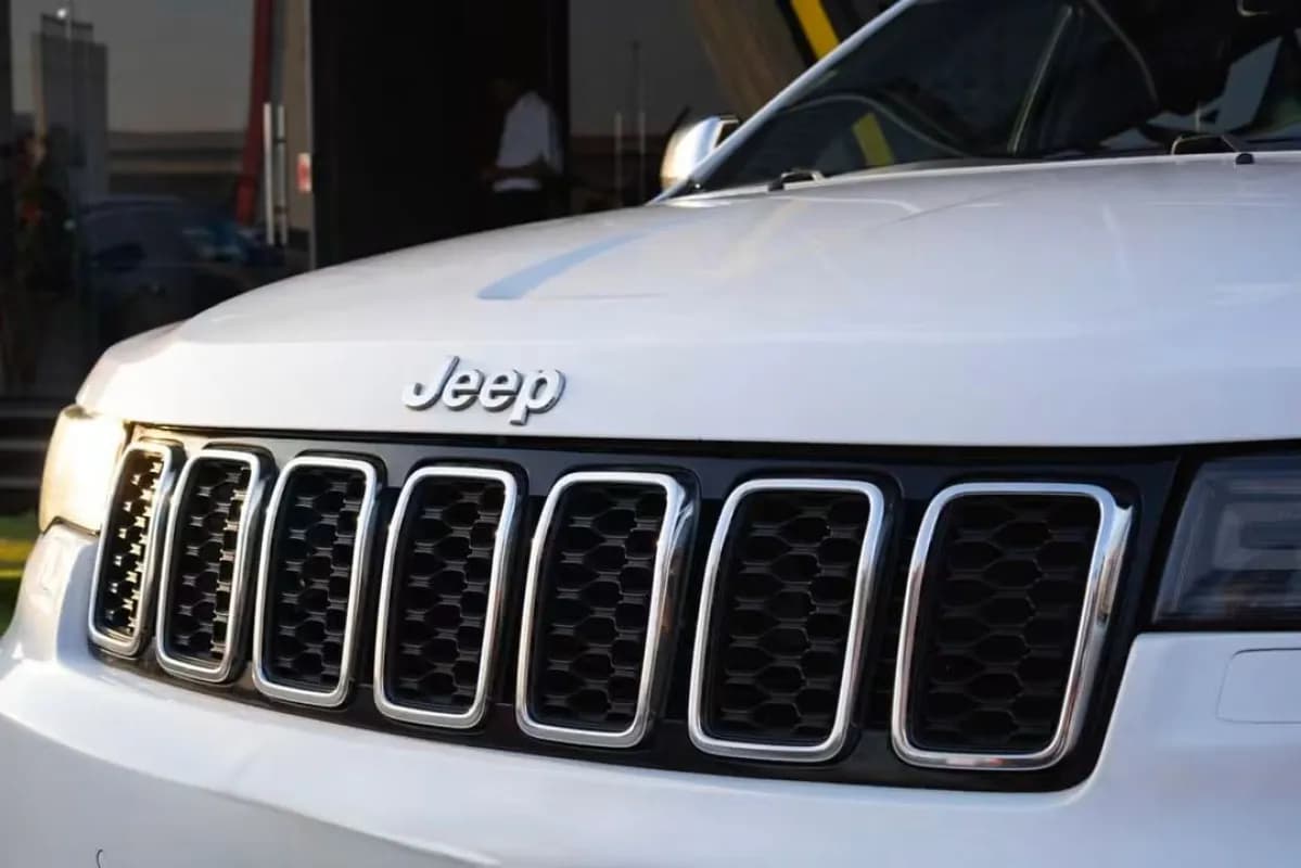 Jeep Grand Cherokee 2019 Limited White Automatic — Used