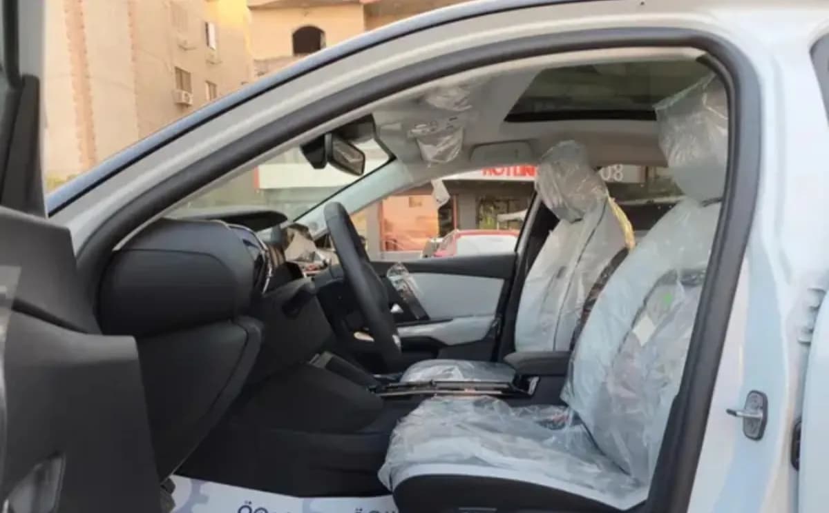 Citroen C4 2027 Shine White Automatic — New